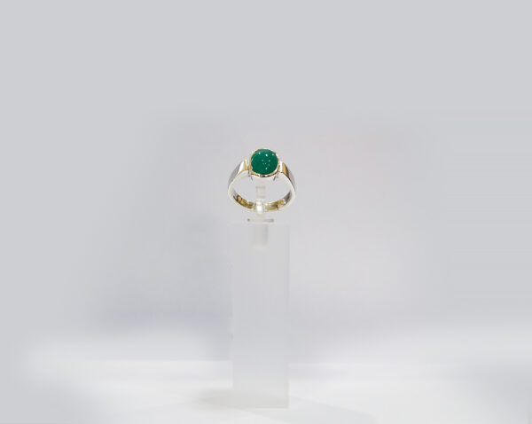 Emerald Round Ring Made in Pure Silver