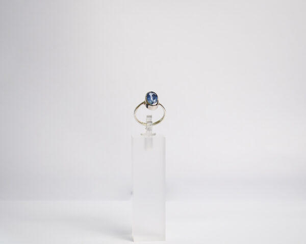 Blue Sapphire Ring Round
