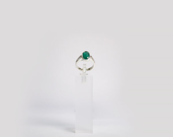 Emerald Oval Ring Made in Pure Silver